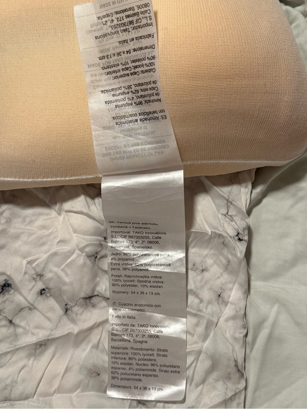 Sleep & Glow Omnia Anti-Wrinkle Pillow + 2 Pillowcases